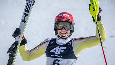 Lena Dürr aus Deutschland jubelt nach dem Gewinn der Bronzemedaille.