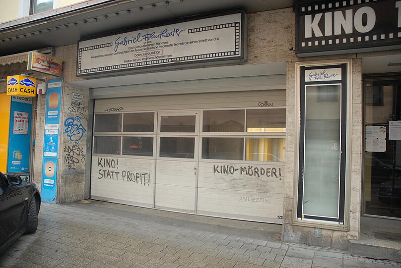 Am Ende ein ziemlich trauriger Anblick: das geschlossene Filmtheater Gabriel vor dem Abriss.