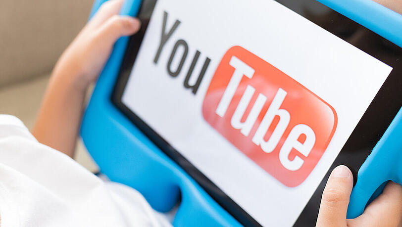 Auch Kinder können mit YouTube Geld verdienen Auch Kinder können mit YouTube Geld verdienen