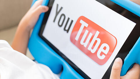 Auch Kinder können mit YouTube Geld verdienen