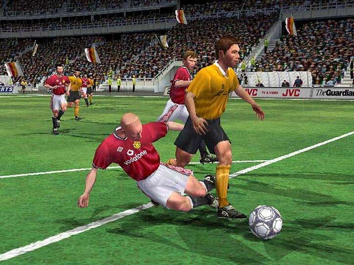 "FIFA 2001" nutzte eine neue Grafik-Engine, die etwas weniger Fantasie voraussetzte, um die realen Vorbilder der Spieler auf den ersten Blick zu erkennen. "FIFA 2001" nutzte eine neue Grafik-Engine, die etwas weniger Fantasie voraussetzte, um die realen Vorbilder der Spieler auf den ersten Blick zu erkennen.
