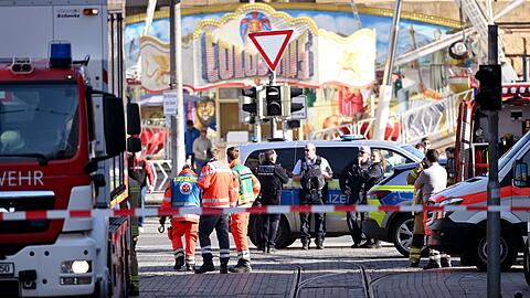 In der Innenstadt sollte eigentlich Rosenmontag gefeiert werden. (Archivbild)