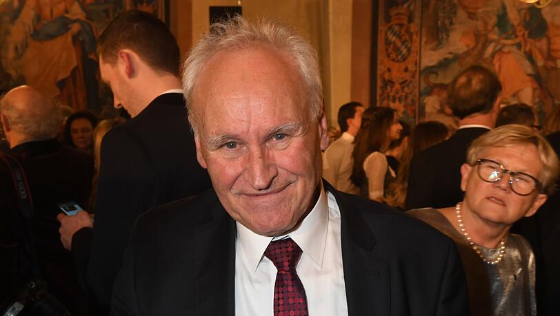 Erwin Huber, ehemaliger CSU-Vorsitzender, kommt zum Neujahrsempfang im Kaisersaal der Residenz.