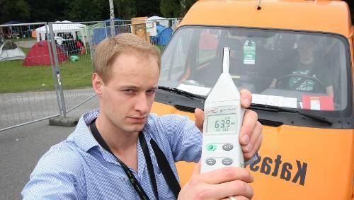Alexander Sixt vom Katastrophenschutz überwachte die Lautstärke. Alexander Sixt vom Katastrophenschutz überwachte die Lautstärke.