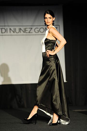 Die elegante Shermine Sharivar