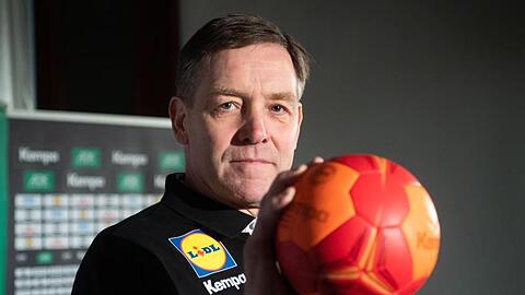 Auch Bundestrainer Alfred Gislason ist ein Gegner der Sieben-gegen-Sechs-Regel im Handball.