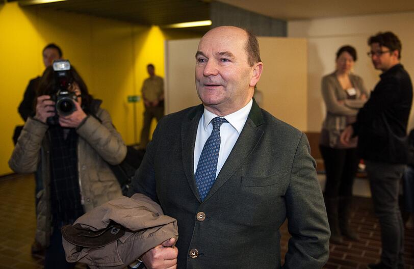 Sepp Krätz auf dem Weg zum Gerichtssaal 177 im Münchner Landgericht.