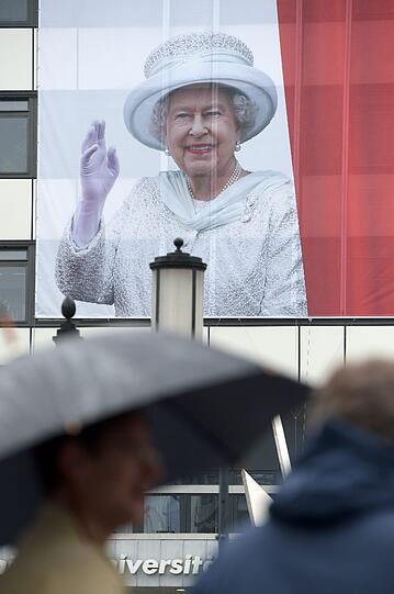 Berlin wartet gespannt auf die Ankunft von Queen Elizabeth II. Die Bilder.