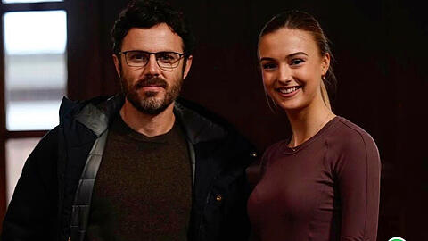 Casey Affleck und Lilly Krug am Set des Films "Every Breath You Take"