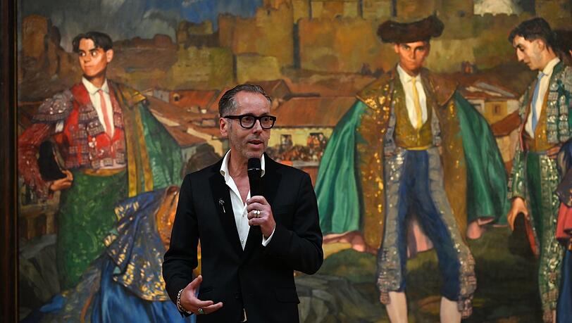 Kunsthallen-Direktor Roger Diederen hat 2023 Ignacio Zuloaga präsentiert. Der 60-jährige Kunsthistoriker aus Heerlen wechselte nach Stationen am Paul Getty Museum in Los Angeles, dem Amsterdamer Rijksmuseum oder dem Cleveland Museum 2006 an die Kunsthalle München, die er seit 2013 leitet. Kunsthallen-Direktor Roger Diederen hat 2023 Ignacio Zuloaga präsentiert. Der 60-jährige Kunsthistoriker aus Heerlen wechselte nach Stationen am Paul Getty Museum in Los Angeles, dem Amsterdamer Rijksmuseum oder dem Cleveland Museum 2006 an die Kunsthalle München, die er seit 2013 leitet.