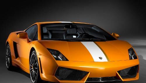 Scharfes Teil: der Lambo zu Ehren des Testfahrers Balboni. Scharfes Teil: der Lambo zu Ehren des Testfahrers Balboni.