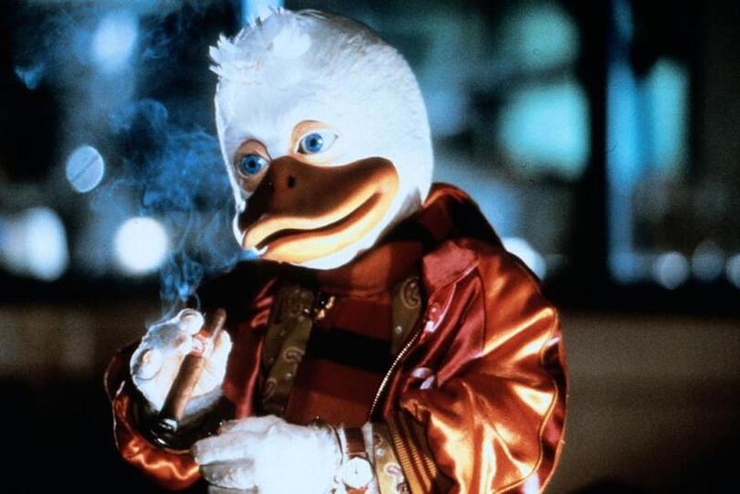 Trotz George Lucas als Produzent wurde "Howard - Ein tierischer Held" zum Flop und räumte bei den Goldenen Himbeeren gleich mehrere Negativpreise ab. Trotz George Lucas als Produzent wurde "Howard - Ein tierischer Held" zum Flop und räumte bei den Goldenen Himbeeren gleich mehrere Negativpreise ab.