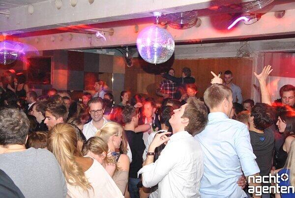 Münchens Geschäftsleute haben den Donnerstag für ihr "Business Clubbing" in der 089 Bar ausgesucht. Mehr Bilder unter: www.nachtagenten.de