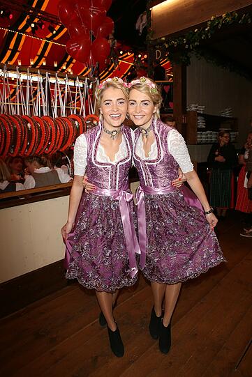 Weitere interessante Dirndl-Varianten.
