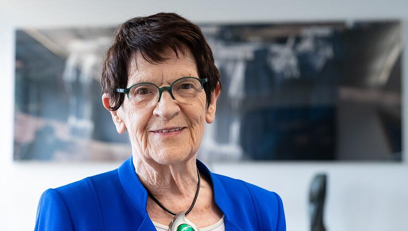 Rita Süßmuth, ehemalige Bundestagspräsidentin, zählt zu den Befragten im Buch "Warum hängt daran dein Herz" von Annette Goos und Hauke Goos. Rita Süßmuth, ehemalige Bundestagspräsidentin, zählt zu den Befragten im Buch "Warum hängt daran dein Herz" von Annette Goos und Hauke Goos.