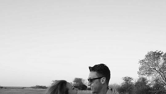 Liebes-Volltreffer: Mandy Capristo und Mesut Özil. Liebes-Volltreffer: Mandy Capristo und Mesut Özil.