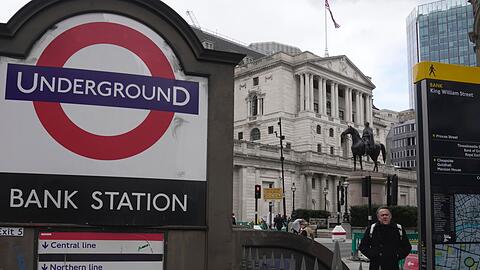 Die Bank of England im Finanzviertel von London.