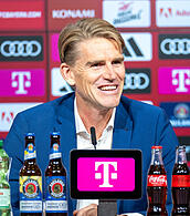 Christoph Freund wird bei einer PK als neuer Sportdirektor des FC Bayern München vorgestellt. Christoph Freund wird bei einer PK als neuer Sportdirektor des FC Bayern München vorgestellt.