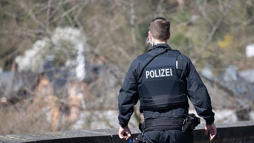 Wochenlang hatten zahlreiche Einsatzkräfte in Weilburg und Umgebung nach dem vermissten sechsjährigen Jungen gesucht. (Archivbild)