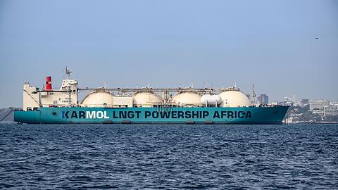 Gas-Frachter vor Dakar an der K&uuml;ste von Senegal: LNG aus Afrika spielt eine wachsende Rolle. (Archivbild)