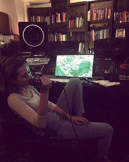 Mandy Capristo auf Instagram