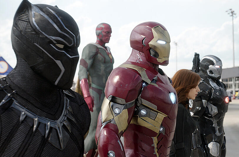 "The First Avenger: Civil War" - Das Comic-Duell der Superlative ist ab jetzt im Kino. Erste Impressionen aus dem Blockbuster sehen Sie hier.
