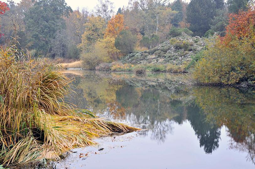 Der Schmuckhof des Botanischen Gartens im Herbst.