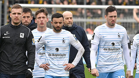 Enttäuschte Löwen nach der Pleite gegen Dortmund II.