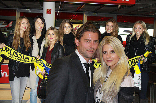 Weibliche Unterstützung: Die "Wags" des BVB ließen es sich nicht nehmen, ihre Männer in die spanische Hauptstadt zu begleiten - ob's Glück bringt...?