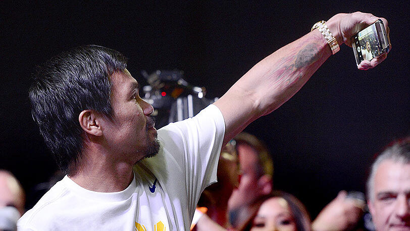 Ein Selfie für die Fans: Mayweather-Gegner Manny Pacquiao Ein Selfie für die Fans: Mayweather-Gegner Manny Pacquiao