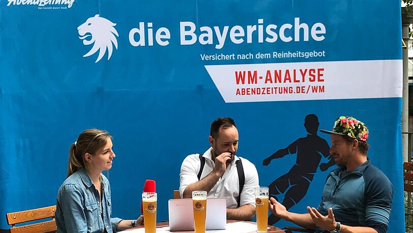 Der erste Talk: Die Bayerische WM-Analyse mit Schauspieler Ben Blaskovic (re.) im Paulaner Bräuhaus am Kapuzinerplatz. Der erste Talk: Die Bayerische WM-Analyse mit Schauspieler Ben Blaskovic (re.) im Paulaner Bräuhaus am Kapuzinerplatz.