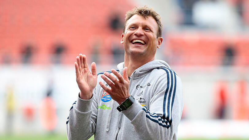 Mit Haching auf Erfolgskurs: Trainer Claus Schromm.