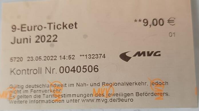 Das Ticket ohne Namens-Strich.