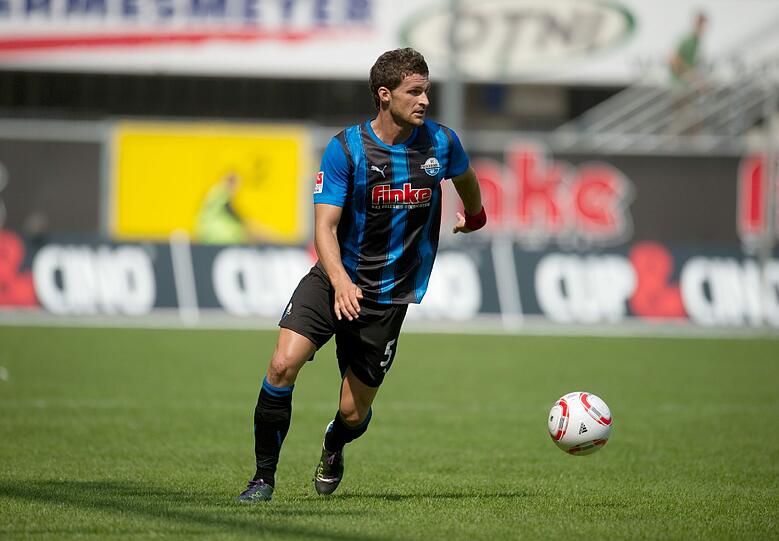 Alushi spielt seit dem 1. Juli 2008 beim SC Paderborn 07. Sein Vorbild ist Zinédine Zidane.