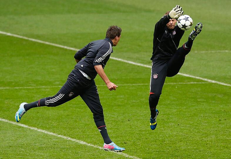 Jetzt wird?s langsam ernst: Die letzte Trainingseinheit vor dem großen Showdown im " German Endspiel". Die Bilder vom Bayern-Training im Wembley-Stadion!