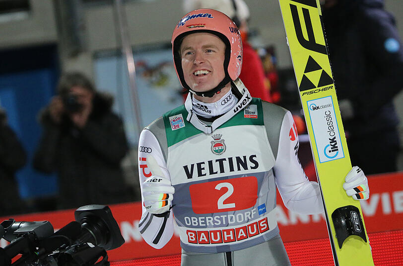 Severin Freund hat den Tournee-Auftakt der Vierschanzentournee in Oberstdorf gewonnen.