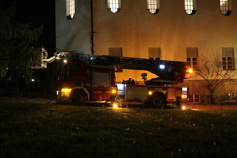 Bilder der Zerstörung. Der Altar in St. Michael brannte komplett ab.