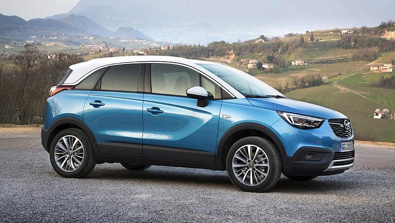 Opel schickt mit dem Crossland X einen zweiten Vertreter in der Klasse der hochgebockten Kompakten ins Rennen. Opel schickt mit dem Crossland X einen zweiten Vertreter in der Klasse der hochgebockten Kompakten ins Rennen.