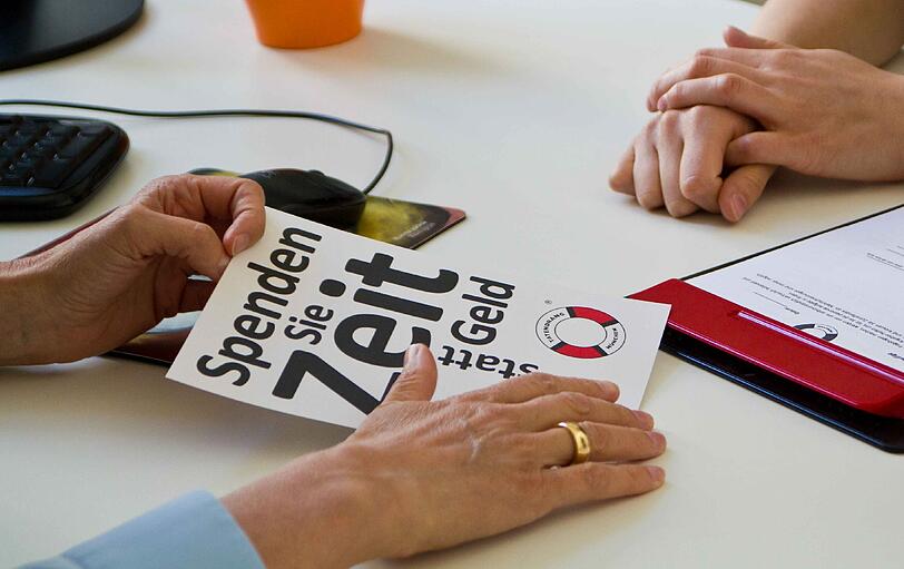 Wer sich ehrenamtlich engagieren möchte, kommt zum Info-Tag ins Rathaus. (Symbolbild)