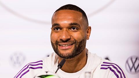 Spannende Wochen: Jonathan Tah bereitet sich mit der Nationalmannschaft auf die EM vor. Ob er nach dem Turnier zu Bayern wechselt?