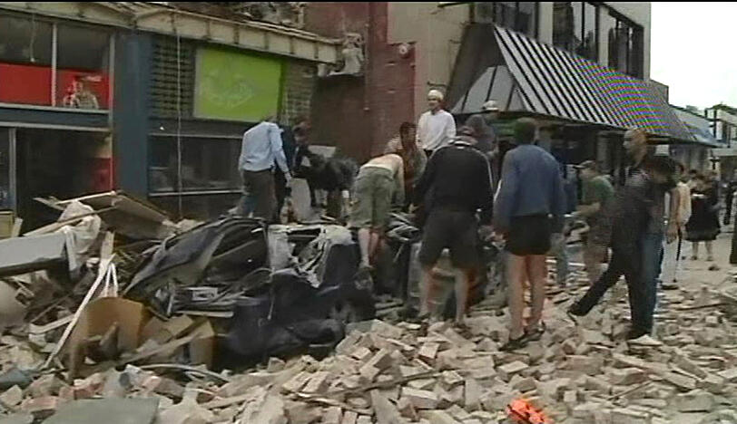 Ein Erdbeben der Stärke 6,3 hat in der neuseeländischen Metropole Christchurch mindestens 65 Menschen das Leben gekostet und schwere Zerstörungen angerichtet. Die Bilder von der schrecklichen Katastrophe.