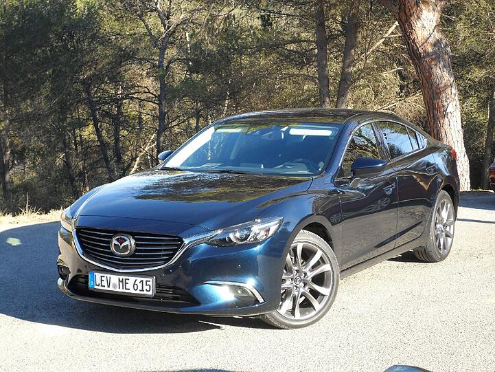 Optisch war beim Mazda6 &ndash; hier die Limousine &ndash; nur wenig Feinschliff nötig. Technisch hat sich einiges getan.