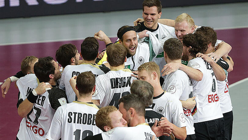 Sehen wir das DHB-Team auch am Ende des Viertelfinales gegen Gastgeber Katar (Mittwoch, 16.30 | Live auf Sky) so jubeln? Deutschland hat die Medaillenränge fest im Visier. Sehen wir das DHB-Team auch am Ende des Viertelfinales gegen Gastgeber Katar (Mittwoch, 16.30 | Live auf Sky) so jubeln? Deutschland hat die Medaillenränge fest im Visier.