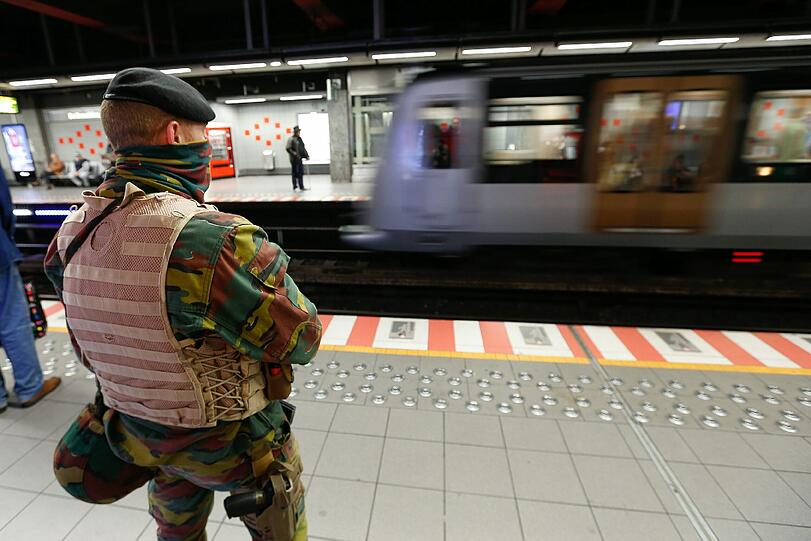 Die Brüsseler U-Bahn hat trotz unverminderter Terrorgefahr den Betrieb wieder aufgenommen.