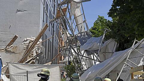 Die Feuerweehr musste die Ständlerstraße vorübergehend sperren.