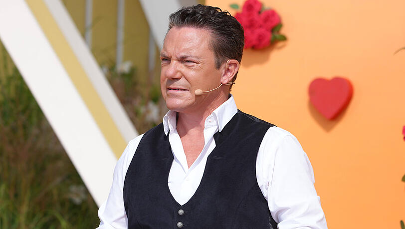 Stefan Mross teilt öffentlich gegen die ARD aus – und bekommt nun Gegenwind. Stefan Mross teilt öffentlich gegen die ARD aus – und bekommt nun Gegenwind.