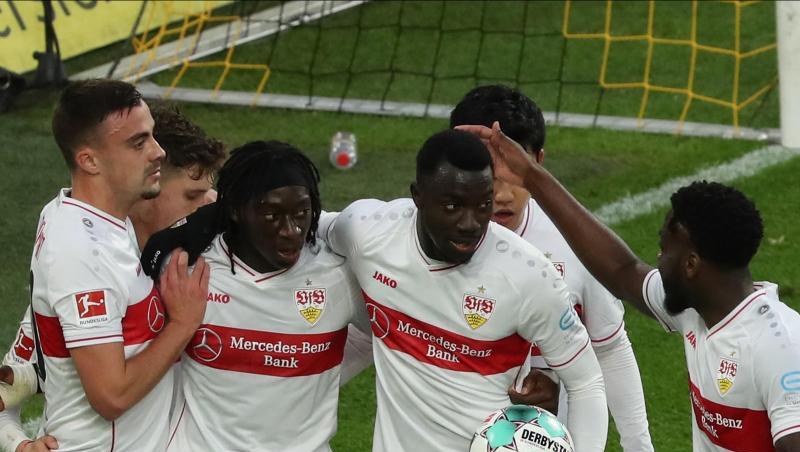 Stuttgarts Silas Wamangituka (3.v.r.) traf per Elfmeter zur Führung.