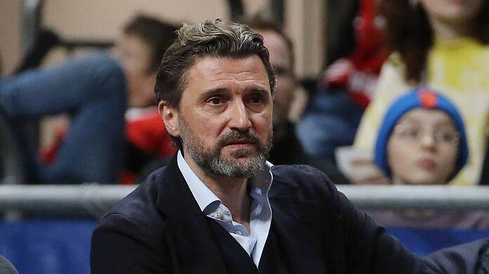 Erster Titel und gute Laune futsch: : FCBB-Geschäftsführer Marko Pesic.