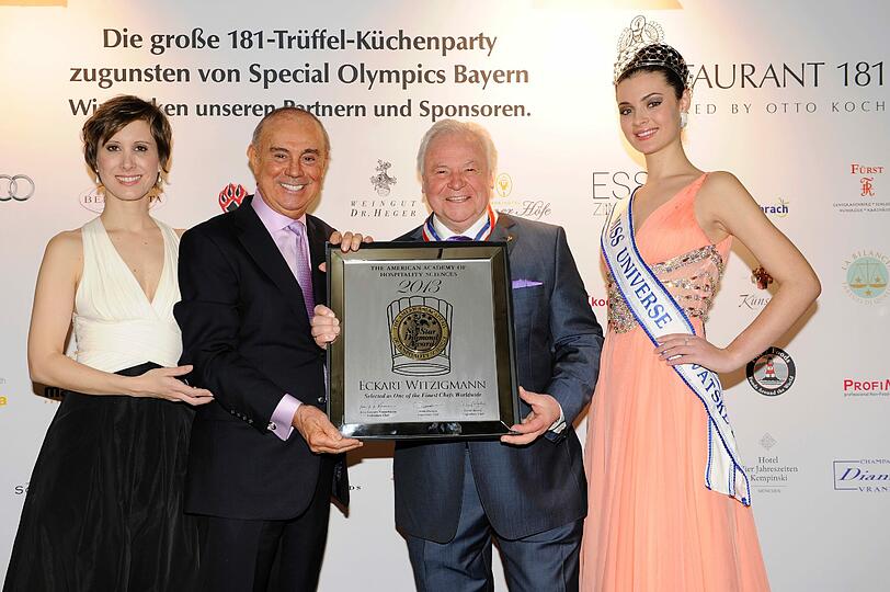 Karen Dixon, Joseph D. Cinque (Präsident Five Diamont Awards), Heinz Winkler und Miss Universe Elisabeth Burg auf der 181 Trüffel-Küchenparty.