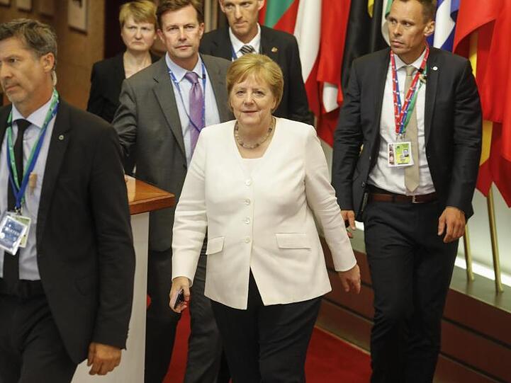 Ohne Ergebnis: Bundeskanzlerin Angela Merkel verlässt den EU-Gipfel.